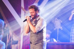 David Phelps performing live music at Dosey Doe in The Woodlands