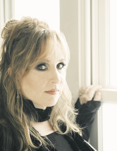 Gretchen peters