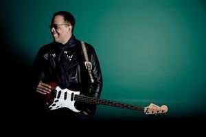 Stanley Clarke (Band) performing live music at Dosey Doe in The Woodlands