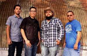 Squeezebox Bandits performing live music at Dosey Doe in The Woodlands