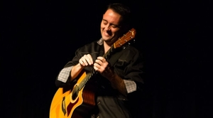Rhett Butler performing live music at Dosey Doe in The Woodlands