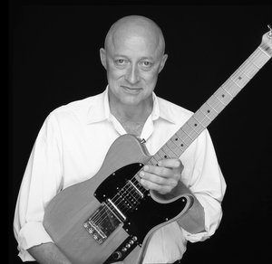 David Wilcox performing live music at Dosey Doe in The Woodlands