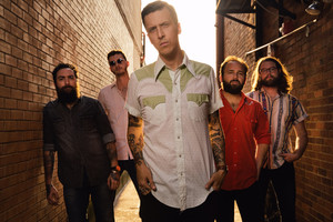 American Aquarium performing live music at Dosey Doe in The Woodlands