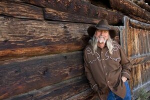 Dean Dillon performing live music at Dosey Doe in The Woodlands