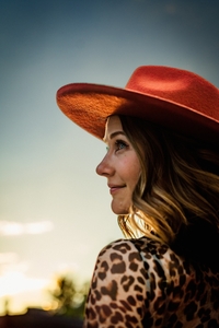 Darcy Nelson performing live music at Dosey Doe in The Woodlands