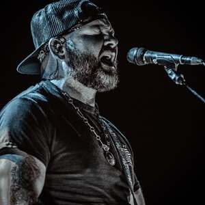 Stoney LaRue (General Admission) performing live music at Dosey Doe in The Woodlands